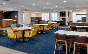 Courtyard By Marriott New Haven Orange